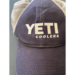 YETI Coolers Trucker Hat Navy Blue‎ Mesh Snapback Cap